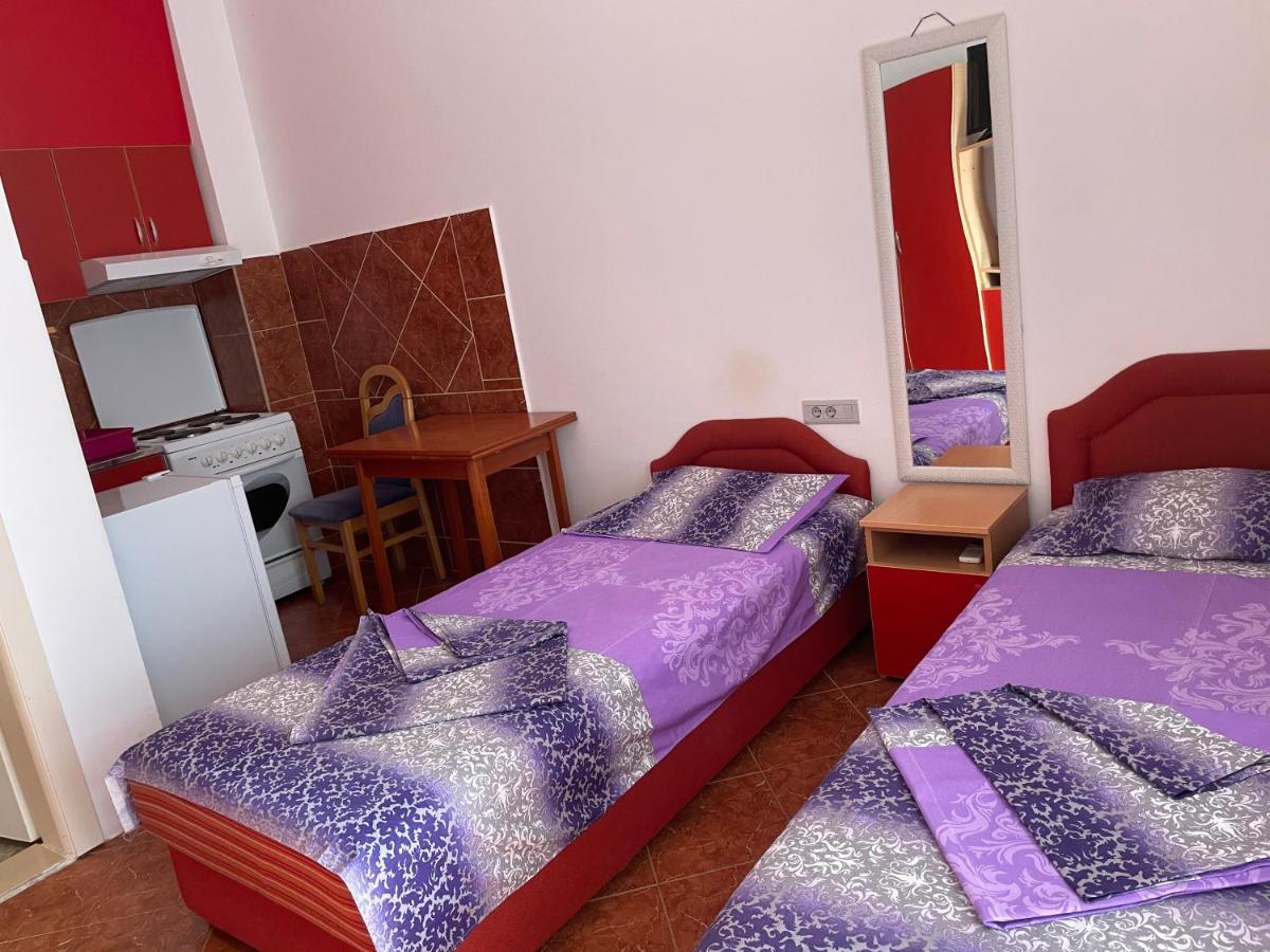Apartments Zevs Будва Екстер'єр фото