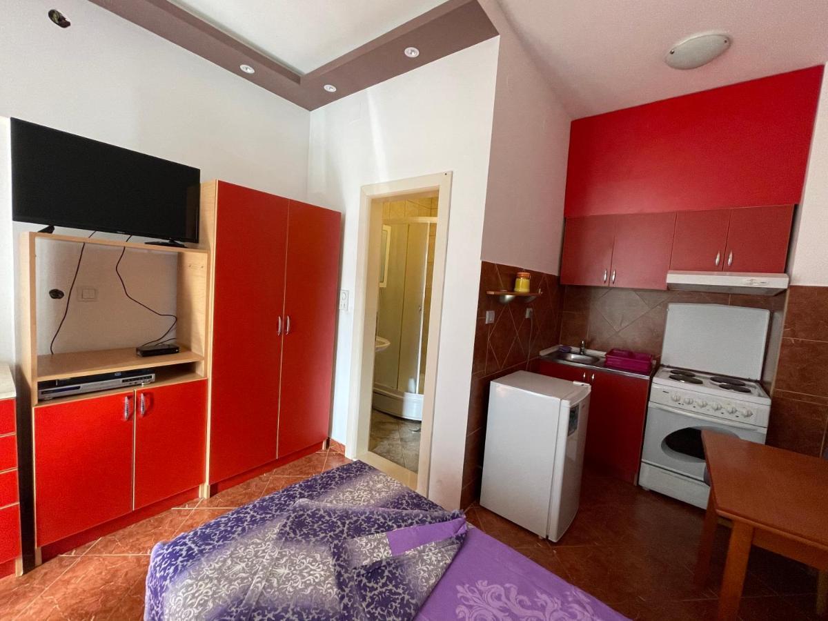 Apartments Zevs Будва Екстер'єр фото