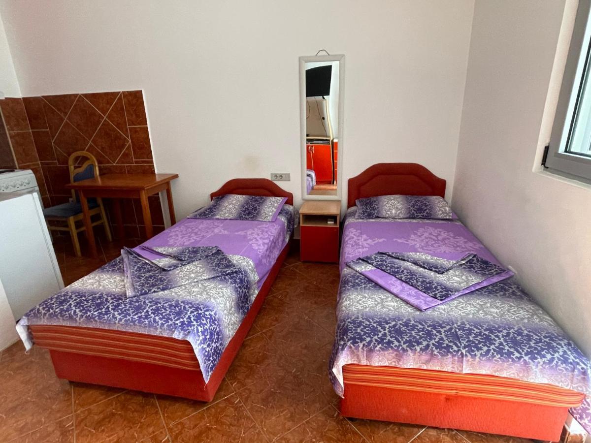 Apartments Zevs Будва Екстер'єр фото