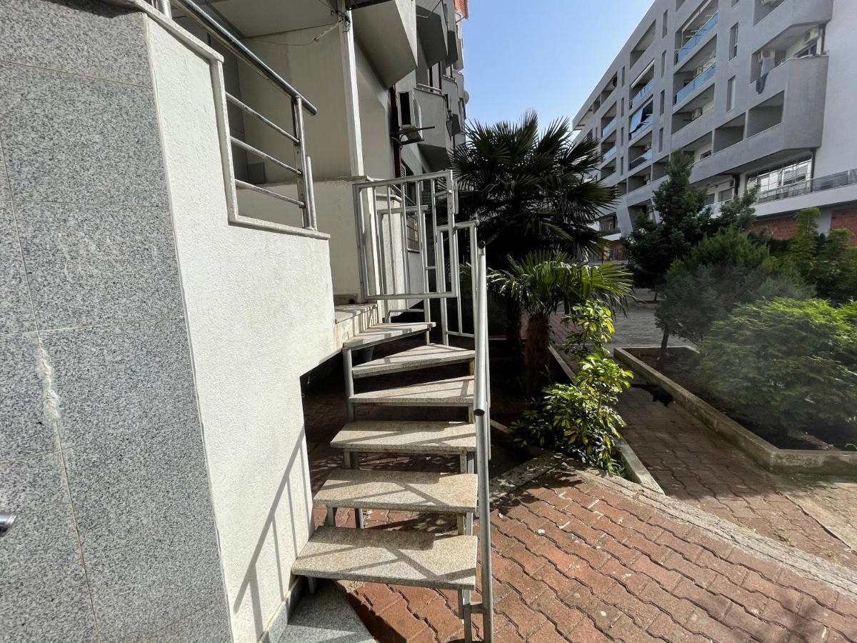 Apartments Zevs Будва Екстер'єр фото