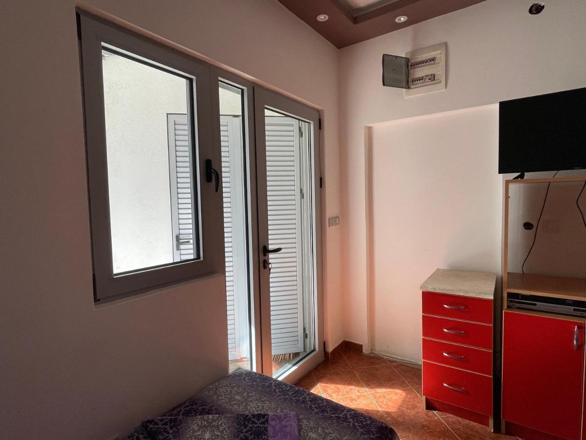 Apartments Zevs Будва Екстер'єр фото