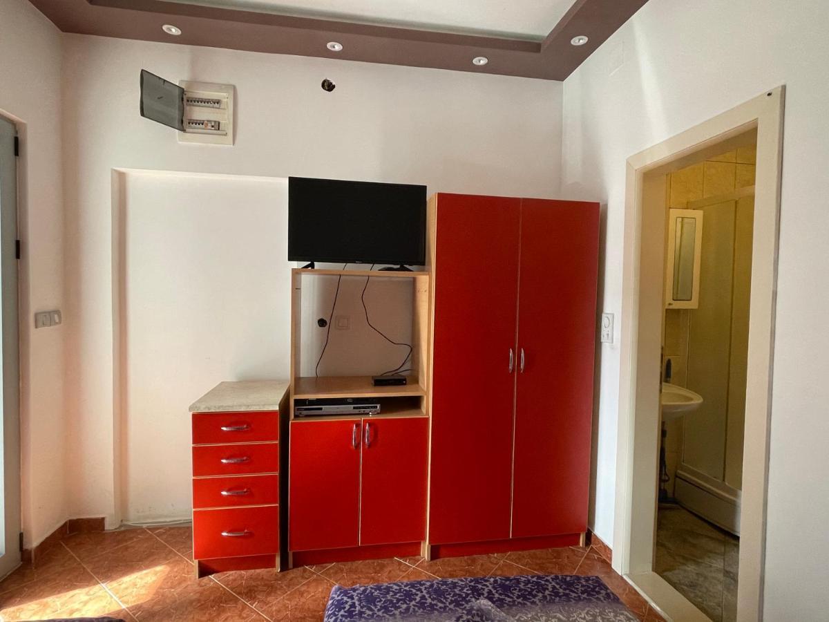 Apartments Zevs Будва Екстер'єр фото
