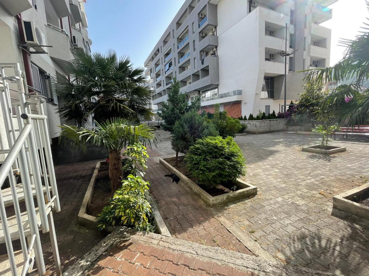 Apartments Zevs Будва Екстер'єр фото