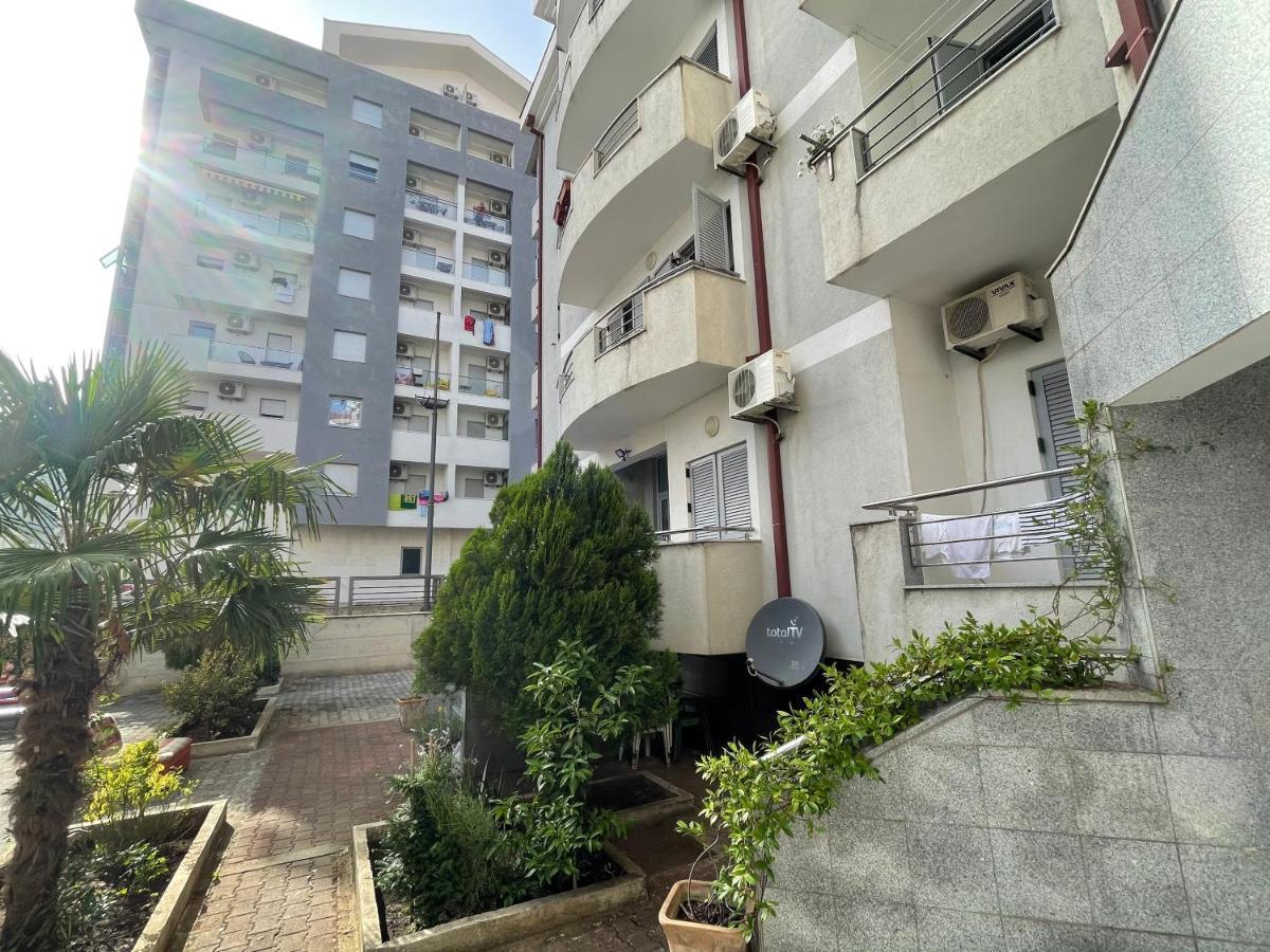 Apartments Zevs Будва Екстер'єр фото
