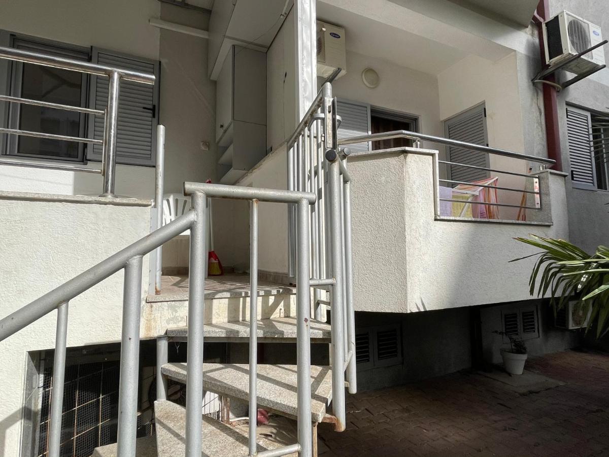 Apartments Zevs Будва Екстер'єр фото